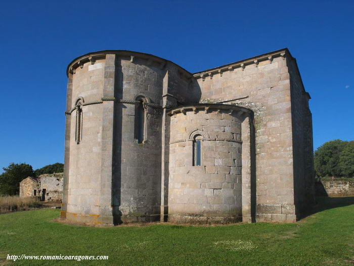 CABECERA DEL TEMPLO DESDE EL LADO NORTE