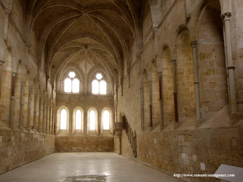 REFECTORIO DE LOS MONJES DESDE EL ACCESO