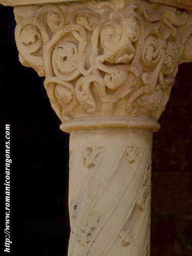 COLUMNA DECORADA