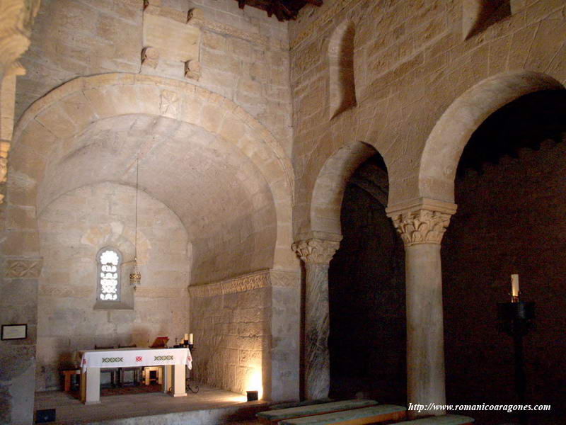 INTERIOR DEL TEMPLO HACIA LA CABECERA