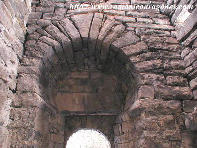 SAN BARTOLOMÉ DE GAVÍN. COMUNICACIÓN NAVE-TORRE